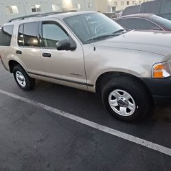 Ford Explorer 2004