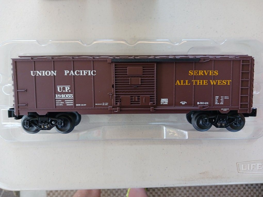 Lionel Union Pacific O Gauge Box Car