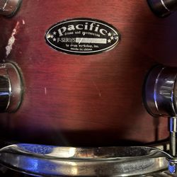 Pacific PDP 5 piece drum set with crash cymbals and petals