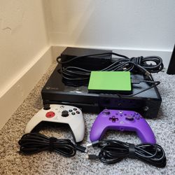 Xbox One 2 Controllers,2tb External Hard Drive 