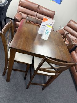 Dinning Tables ( No Credit Financing Available)