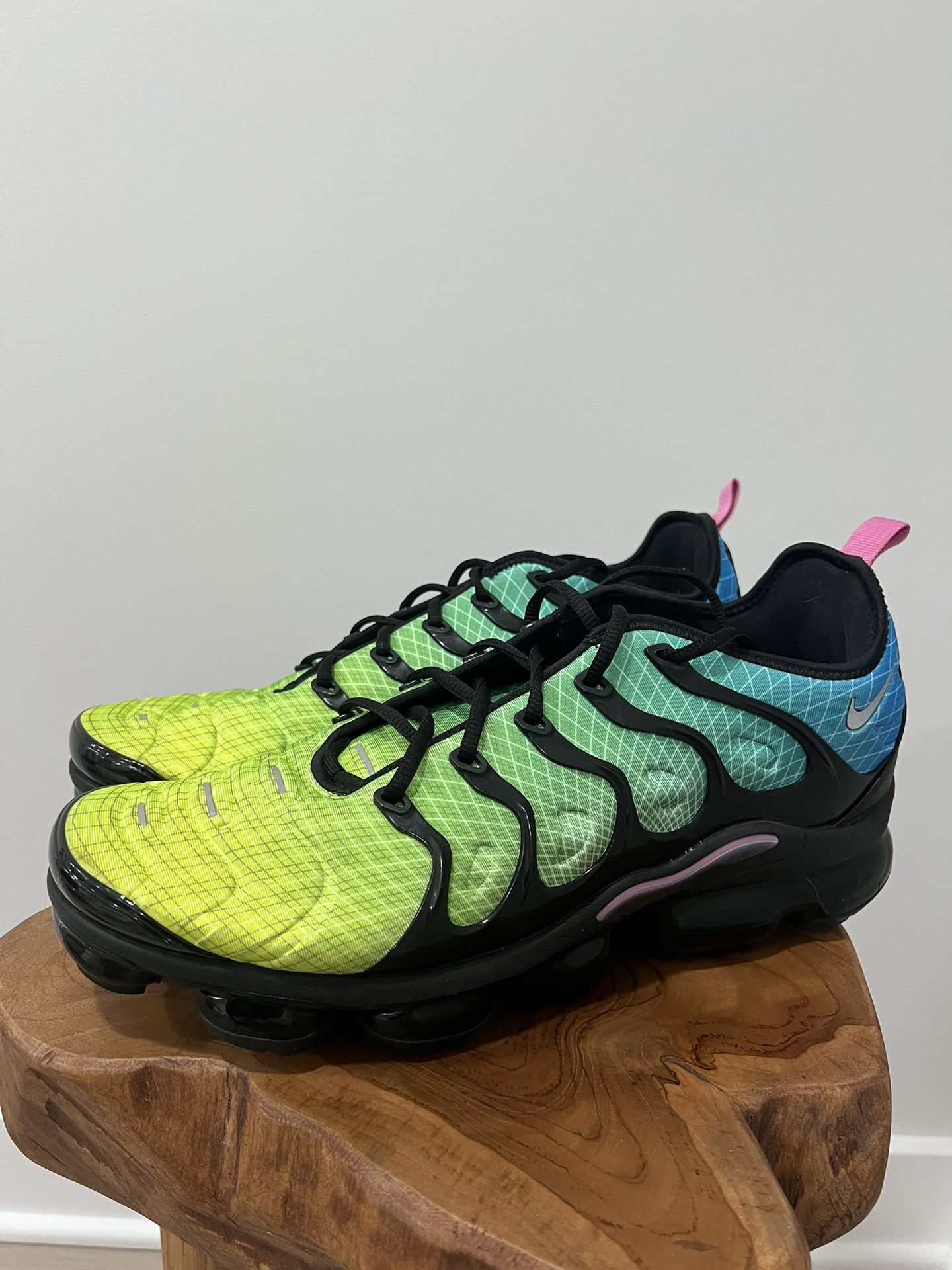 NIKE AIR VAPORMAX RUNNING SHOES AURORA GREEN BLUE BLACK 924453-302 SIZE 13
