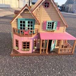 Li’l Woodzeez Honeysuckle Hillside Cottage 