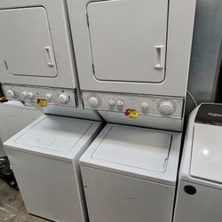 Whirlpool 24" Wide Electric 220volt Laundry Center Washer Dryer 