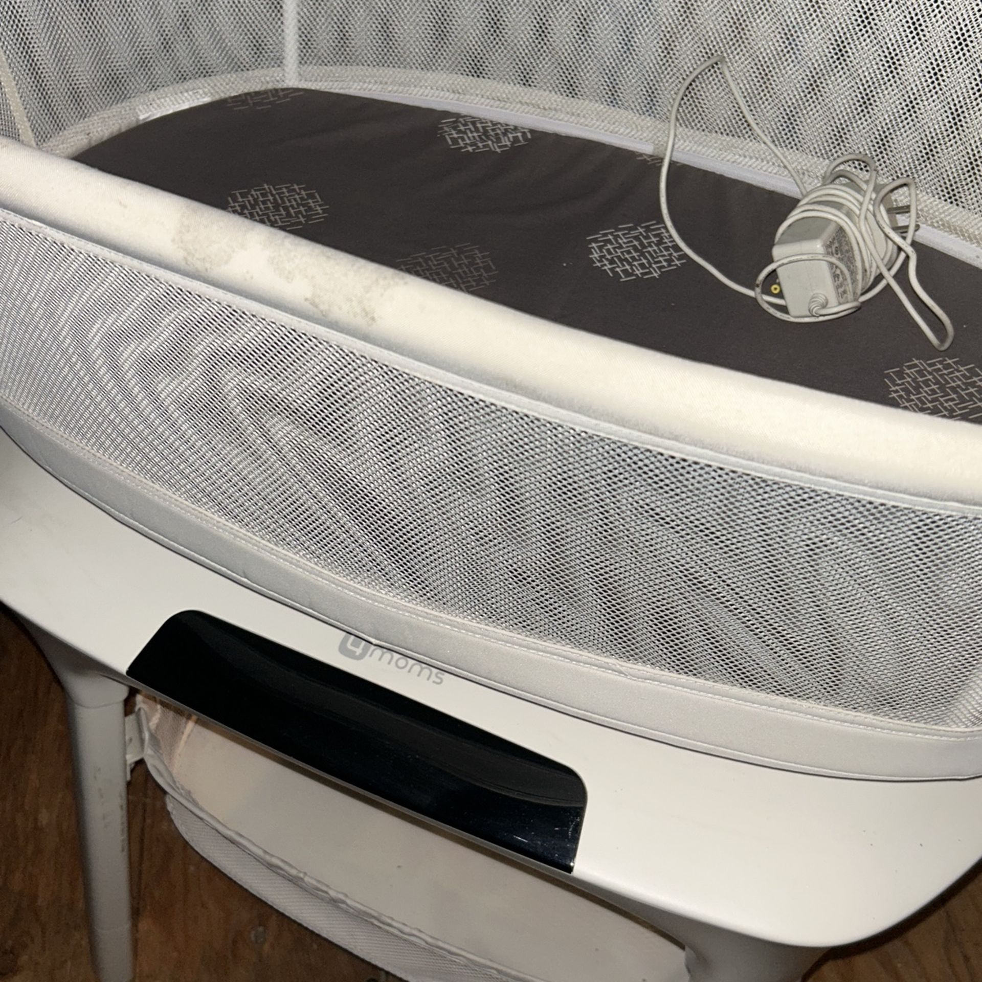 Mamaroo Sleep Bassinet