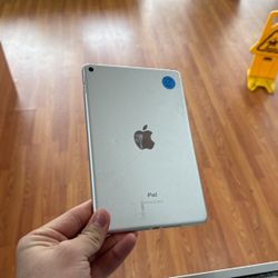 iPad Mini 5th 64GB Silver Used 