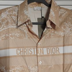SHIPPING ONLY, DIOR CASUAL SHIRT 👕 MENS SIZE M 