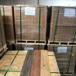 Flooring .78/ft² for Vinyl Plank Flooring Off Pallets