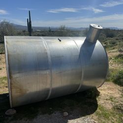 5000 Gallon well and drinking water storage tank 