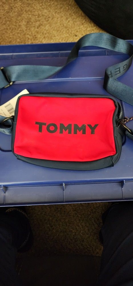 Tommy Hilfiger Dusty Indigo Jordana II Smooth Nylon Cross Body