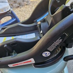 Car Seat Base, Graco Click Connect 