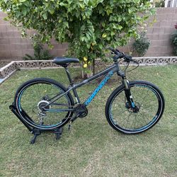 DIAMONDBACK APEX TRAIL 27.5 INCH MOUNTAIN BIKE, 8X3 SPEED, SHIMANO ACERA COMPONENTS, SR SUNTOUR LOCKOUT FRONT SUSPENSION, SMALL ALUMINUM FRAME