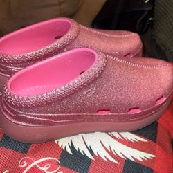 Pink Uggs Size 6 Fits Size 7