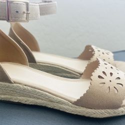 New Sandals Size 10