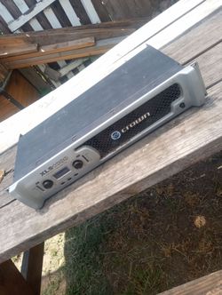 Crown XLS1000 Power Amplifier Rack Mounted