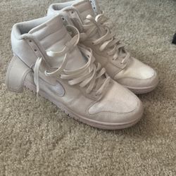 Cream Nike Dunks