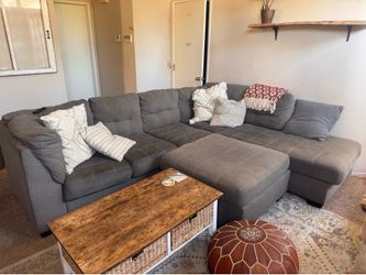 L Shaped Couch with Chaise