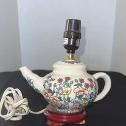 Vintage Chinese Floral Porcelain Teapot Lamp