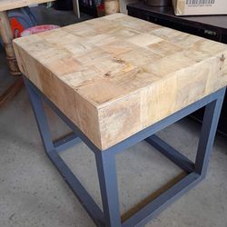 Ashley Furniture Solid Wood & Metal Side Table – 9/10 Condition