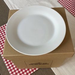 New Pottery Barn Salad Plate Dishes