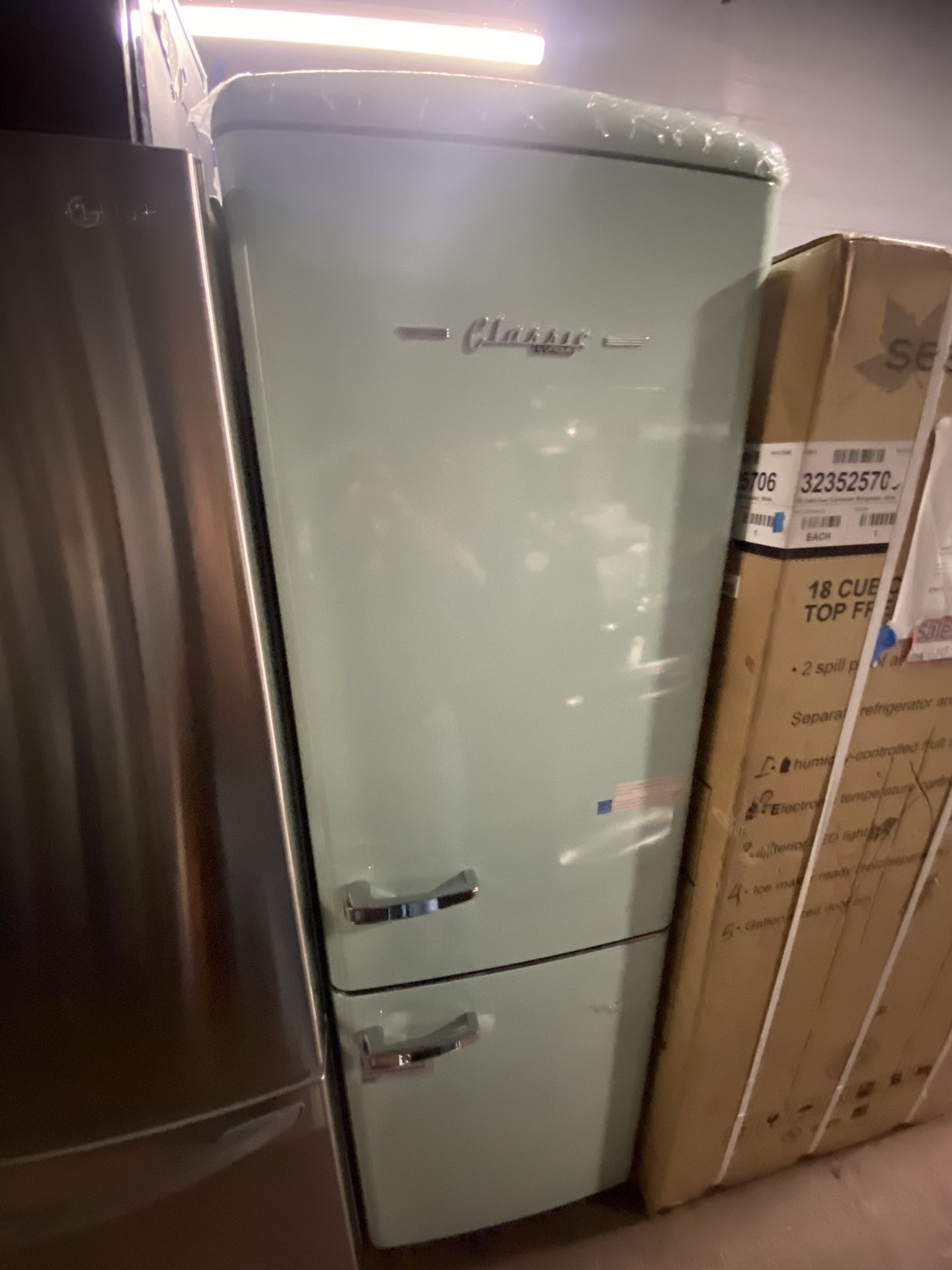 Classic Retro Refrigerator 
