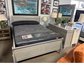 Perfect bedroom set. Easy financing! ❤️🎉☎️