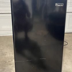 Magic chef Mini Fridge 3.5cu Ft
