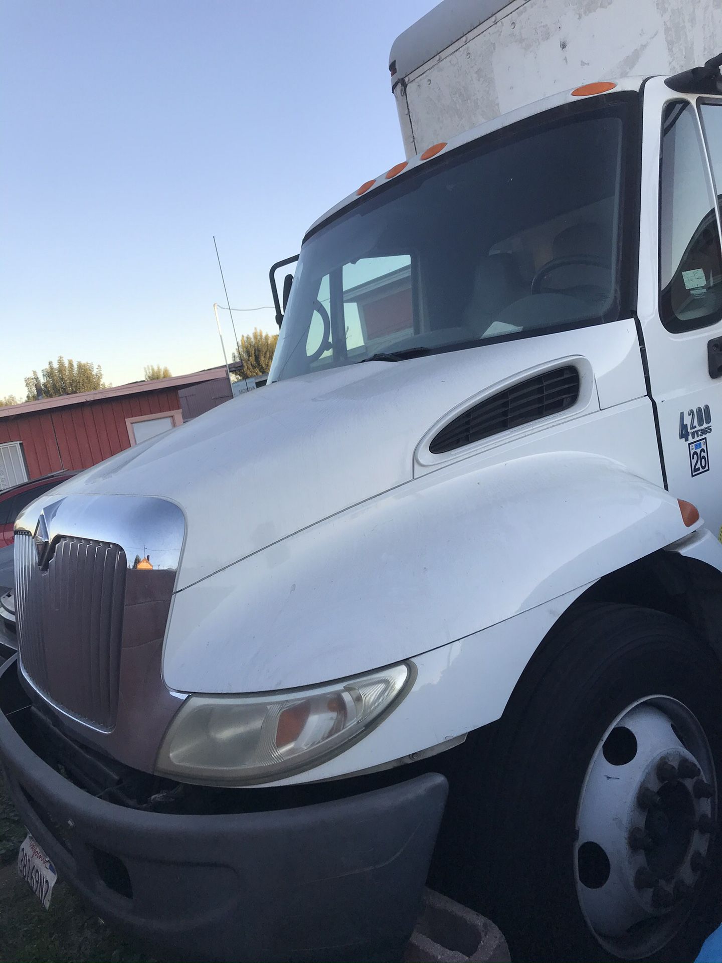 2007 international box truck 24ft parting out