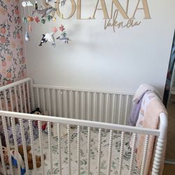 White Jenny Lind Spindle Crib with Sealy Greenguard Gold Certified Mattress