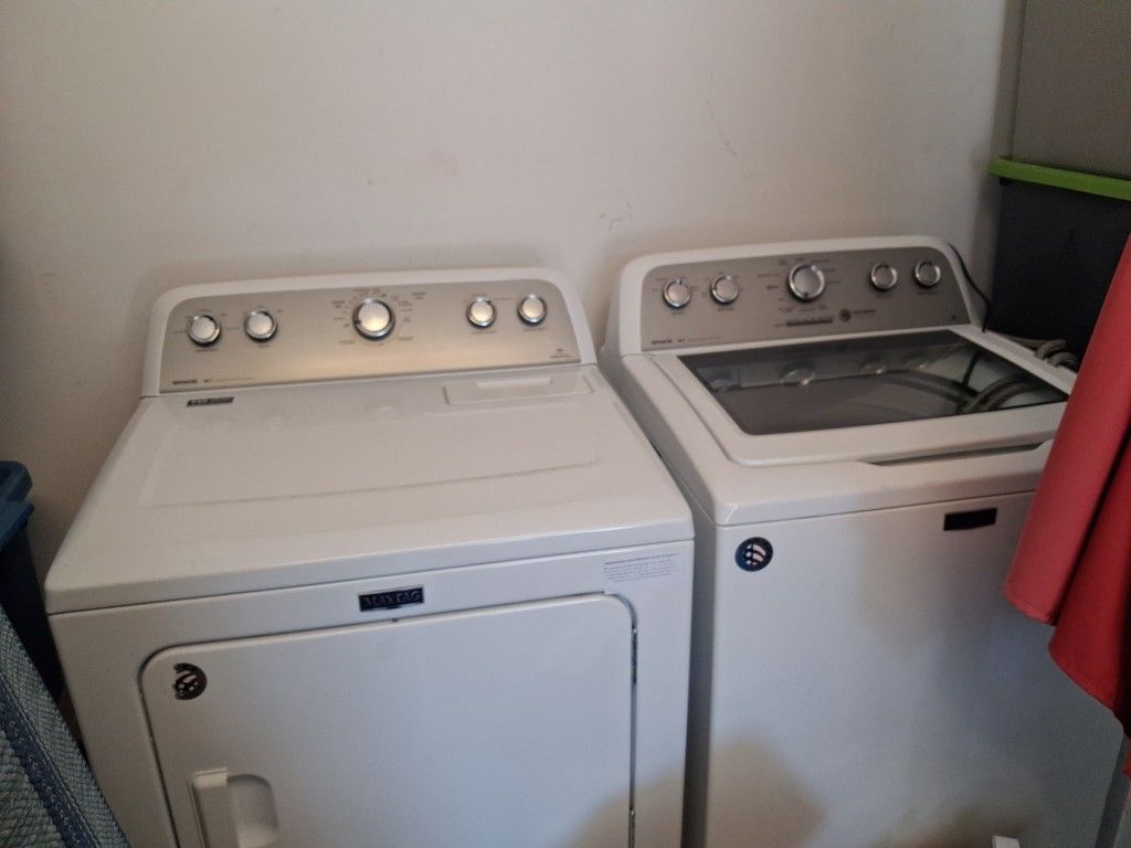 Washer & Dryer Combo