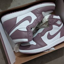 AIR JORDAN 1 Retro High OG / Size 11M