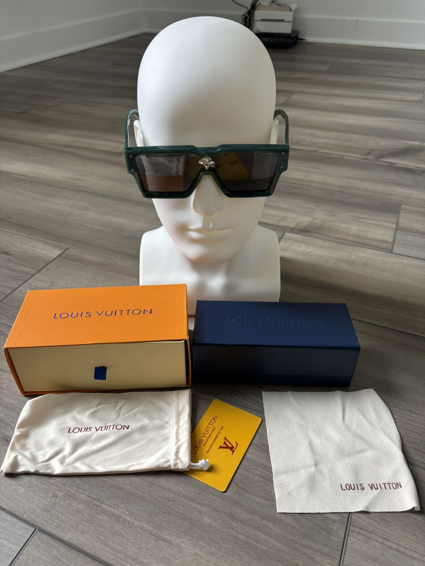 Louis Vuitton Cyclone