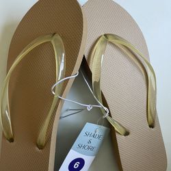 Women’s Size 6 Tan Flip Flop Sandals