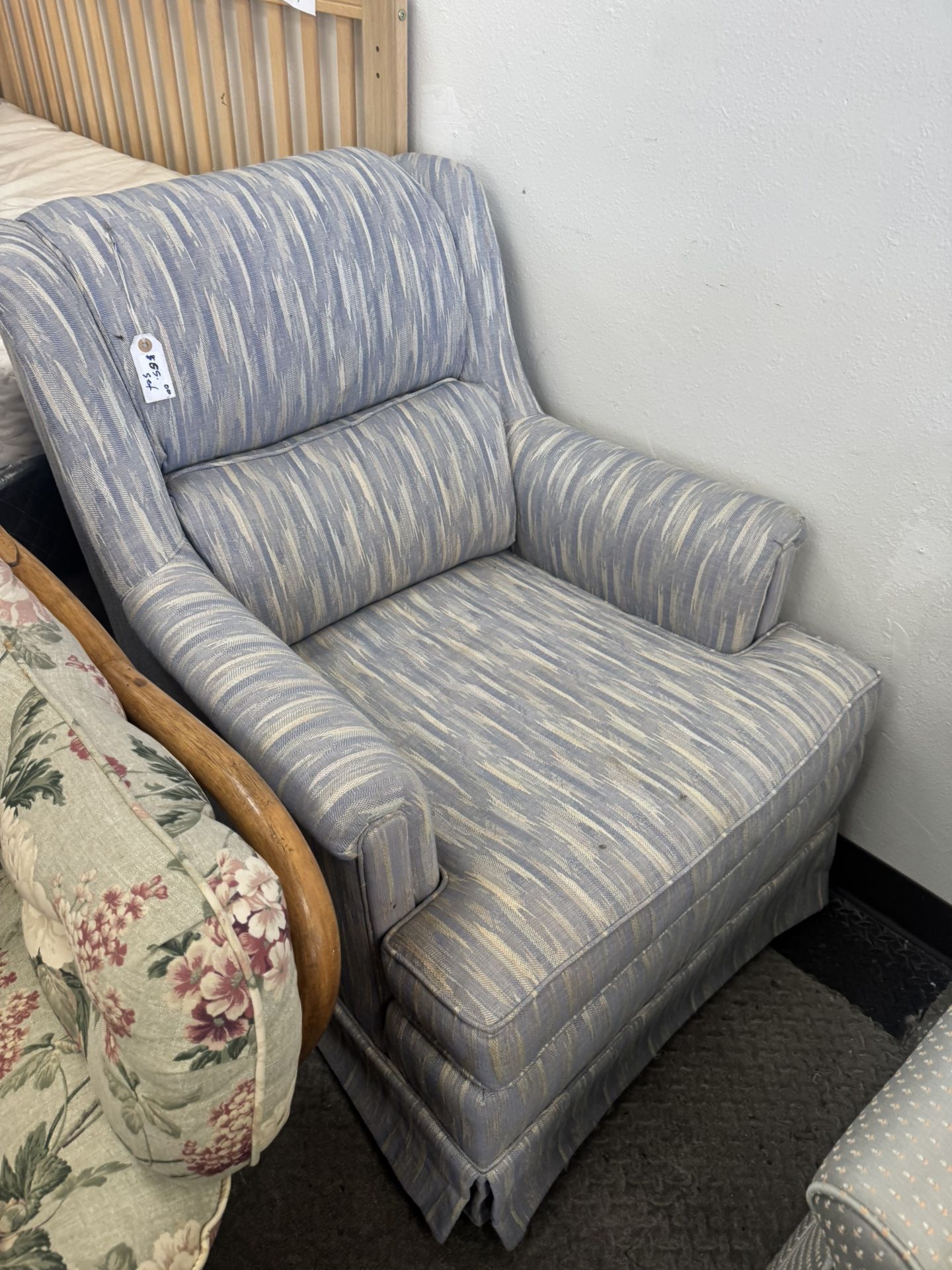 Armchair With Ottoman