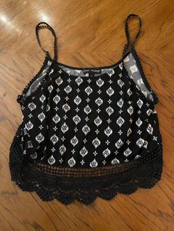 Like New Mason & Mackenzie Black and White Crop Top Tank - Medium