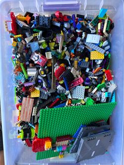 Free random legos