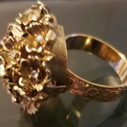 Vintage Vanda  perfume ring
