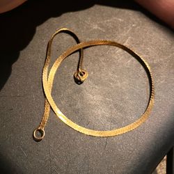 Dainty Marked  14kt Oritals AS-IS  Gold bracelet 