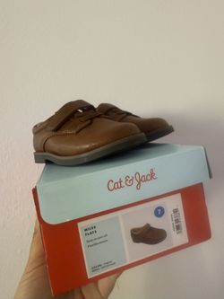 DRESS SHOES