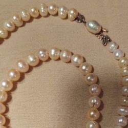 FRESHWATER REAL PEARLS NECKLACE & BRACELETS SETS ( PRICE HAS BEEN REDUCED!! )