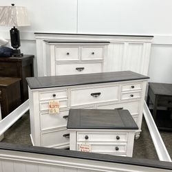 New King Bedroom 🔥🔥 IN STOCK NOW 