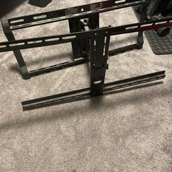 Large Flatscreen TV Mount, SANUS model