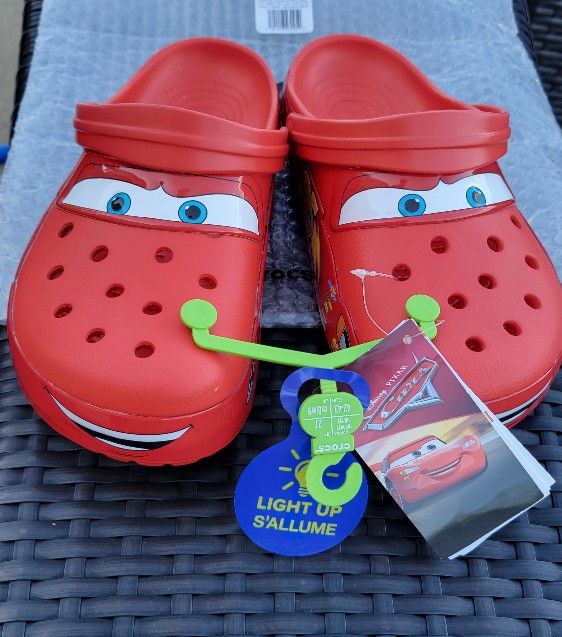 Lightning McQueen Crocs Classic Clog Cars Size 9M/11W Limited Edition Style Red