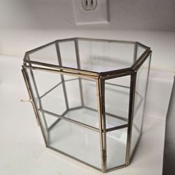 New Glass Antique Tabletop Display Case 7 1/4" H x 7 1/8" W x 5 1/2" D