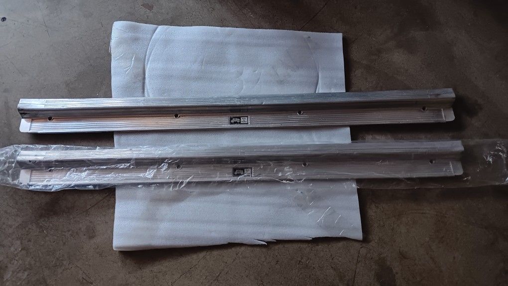 OEM G-Body Aluminum Side Step Rails