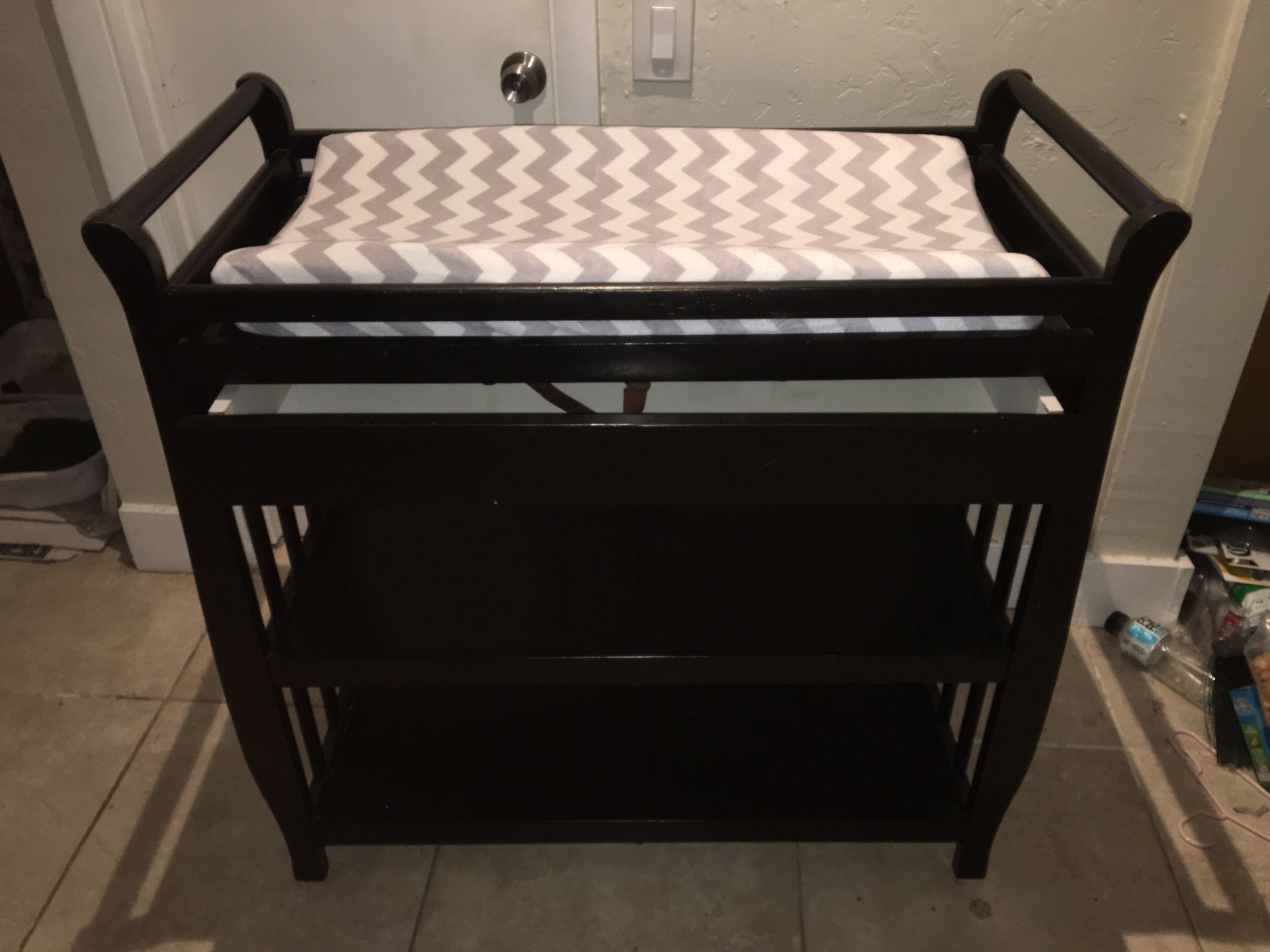 Changing table black