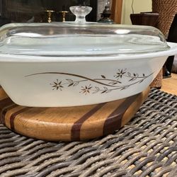 Vintage Pyrex Floral 2.5 Quart Casserole w/Cover