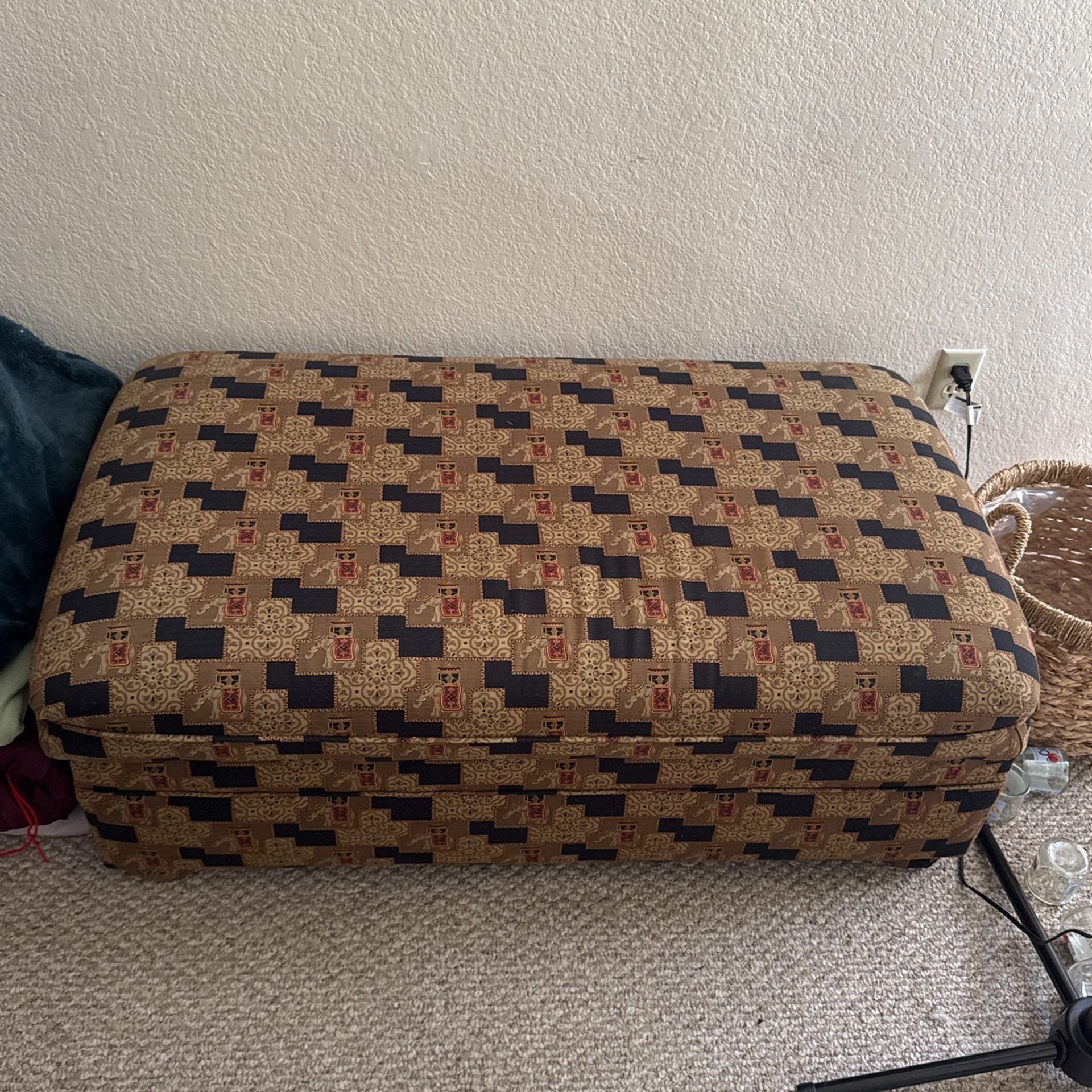 Large Ottoman 46’w, 26’l, 18’h