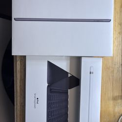 iPad 7th Generation with Apple Keyboard and Apple Pencil