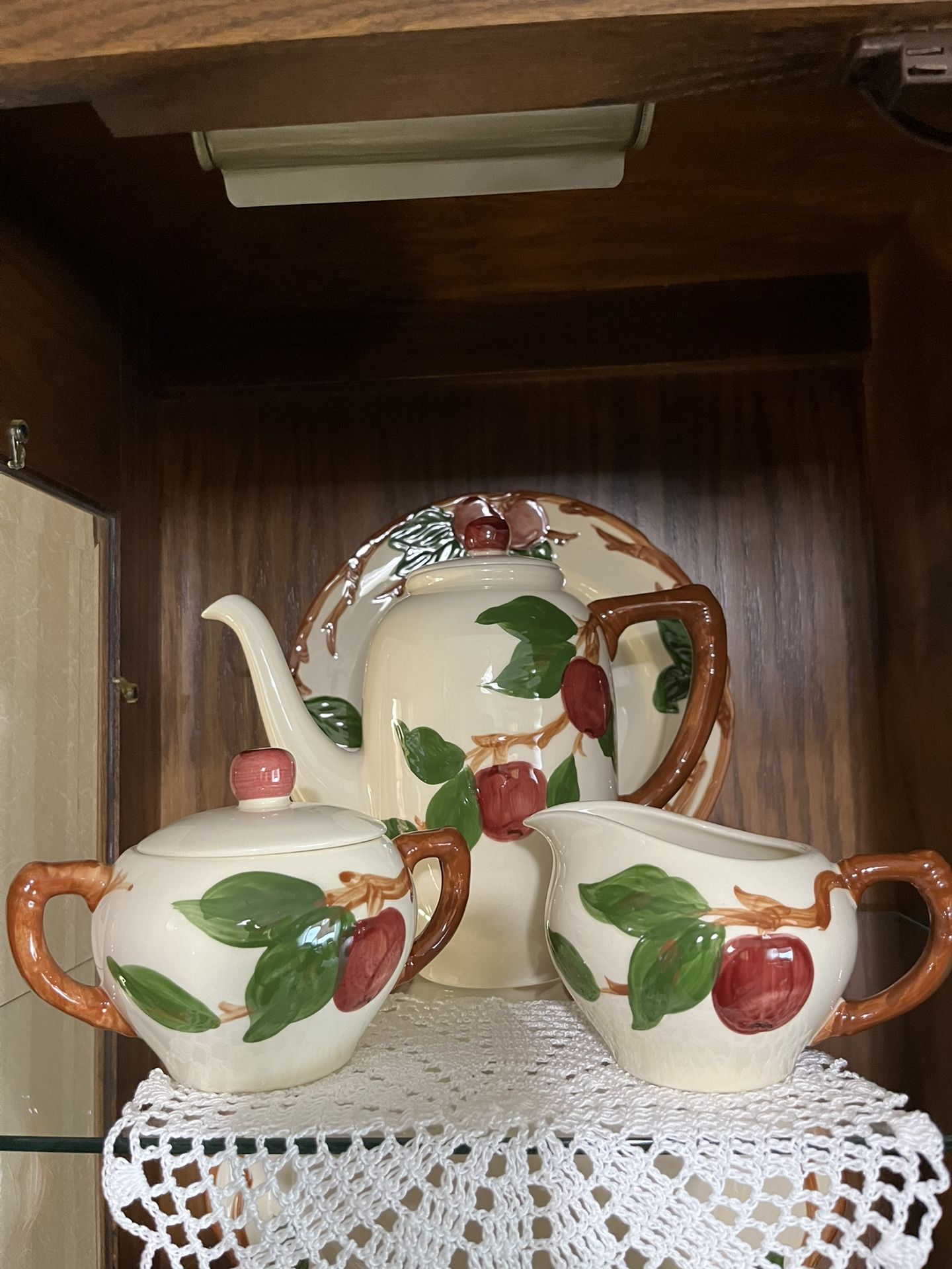 Vintage Franciscan Apple Dinnerware Service For Eight